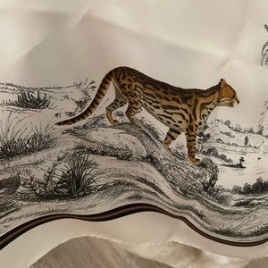 Extra Large Silk Banana Republic Scarf Beautiful Current Fall Collection NWT